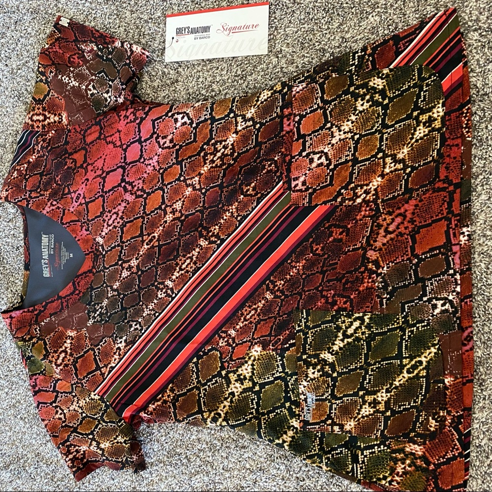 Women’s Scrub top